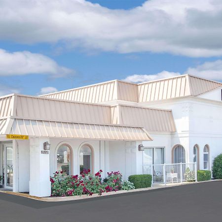 Super 8 By Wyndham Morton Grove/Chicago Otel Dış mekan fotoğraf